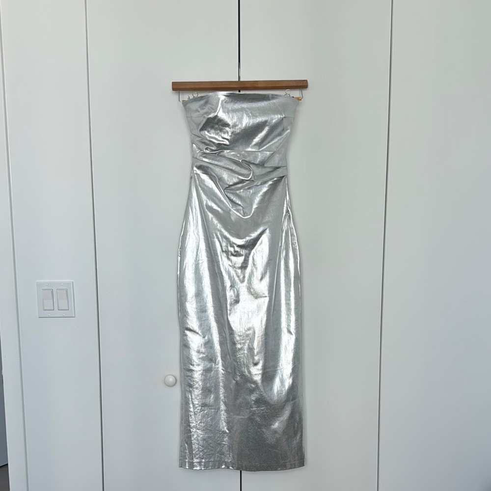 Zara - Elegant Silver Strapless Dress